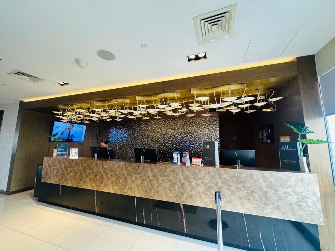 Manila Novotel Residences Acqua At Madr Excellence Eksteriør bilde